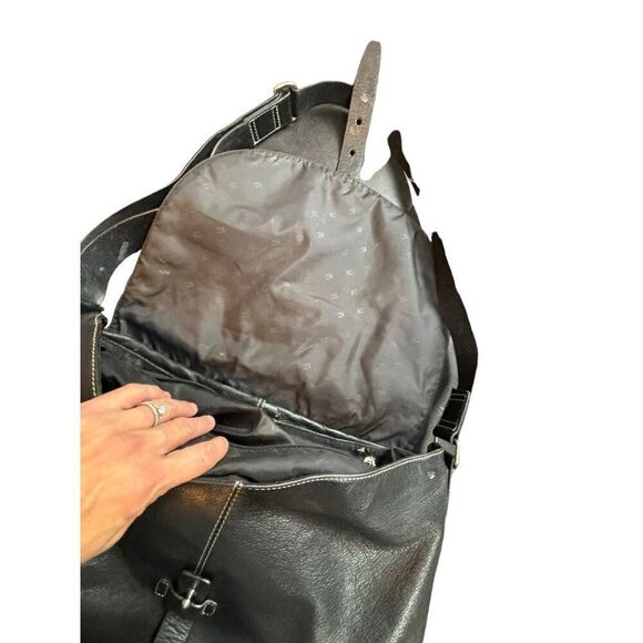 Kenneth Cole Black Leather Messenger Bag - Adjustable Strap - 16" x 12" - Picture 8 of 15